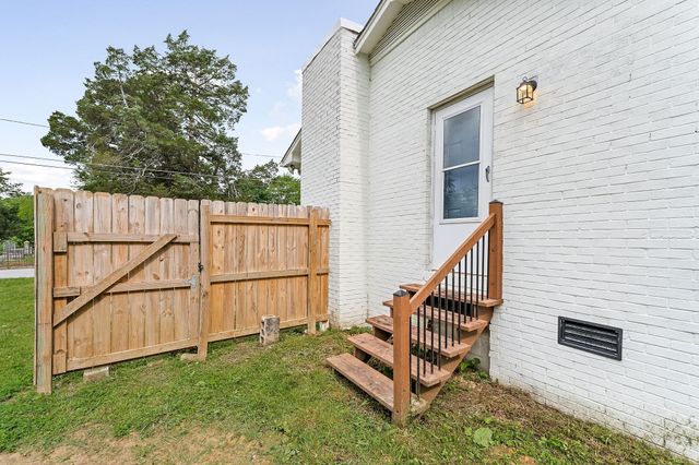 116 S Bright Hill St, Smithville, TN 37166