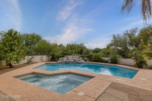 6211 N Via Acacia, Tucson, AZ 85718