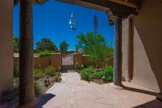 58 Balsa Road, Santa Fe, NM 87508
