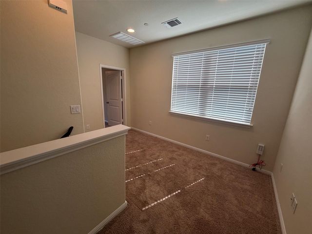 1001 Zodiac LN 15, Round Rock, TX 78665