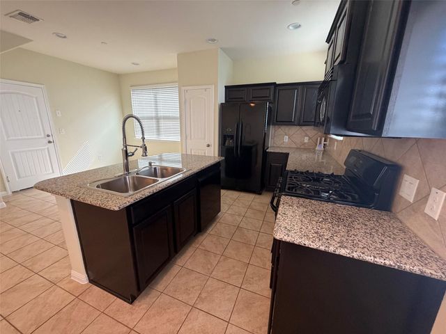 1001 Zodiac LN 15, Round Rock, TX 78665