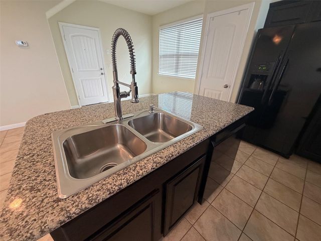 1001 Zodiac LN 15, Round Rock, TX 78665