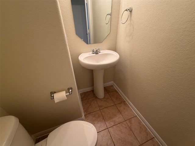 1001 Zodiac LN 15, Round Rock, TX 78665