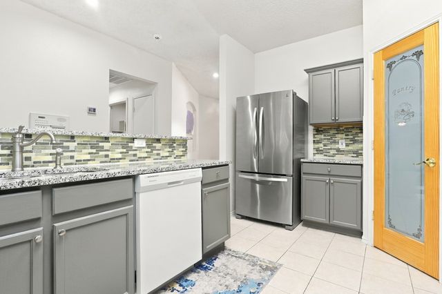 815 Breanna Way, Glenn Heights, TX 75154