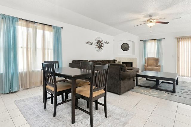 815 Breanna Way, Glenn Heights, TX 75154
