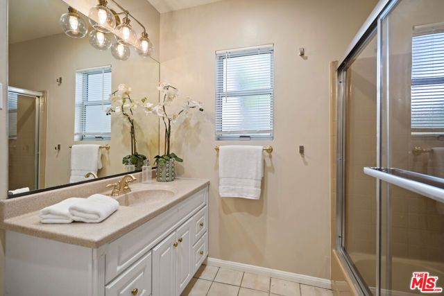137 N Ontario Street, Burbank, CA 91505