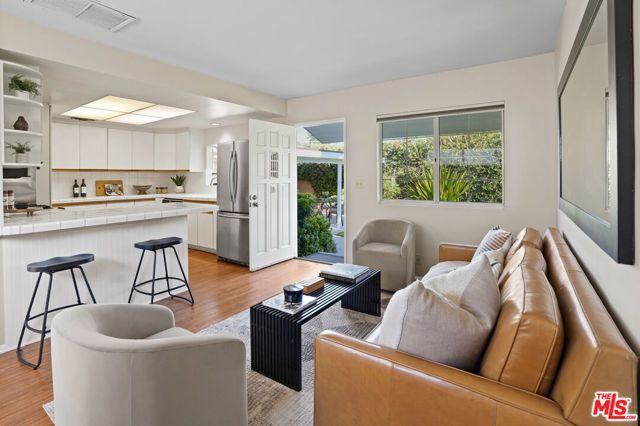 137 N Ontario Street, Burbank, CA 91505