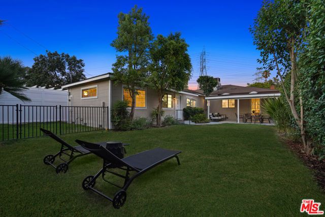 137 N Ontario Street, Burbank, CA 91505