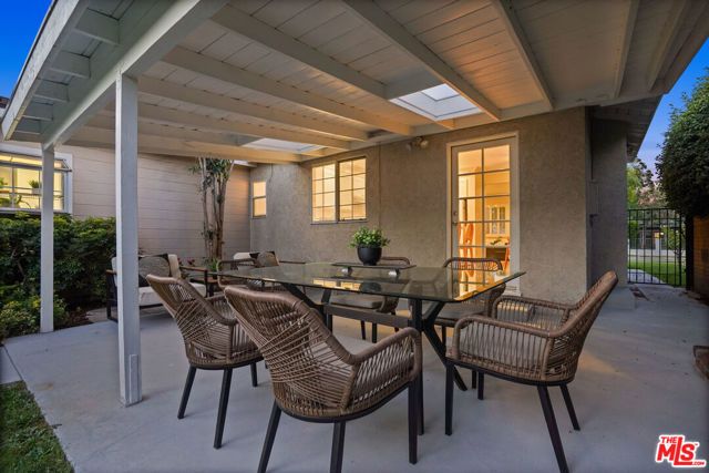 137 N Ontario Street, Burbank, CA 91505