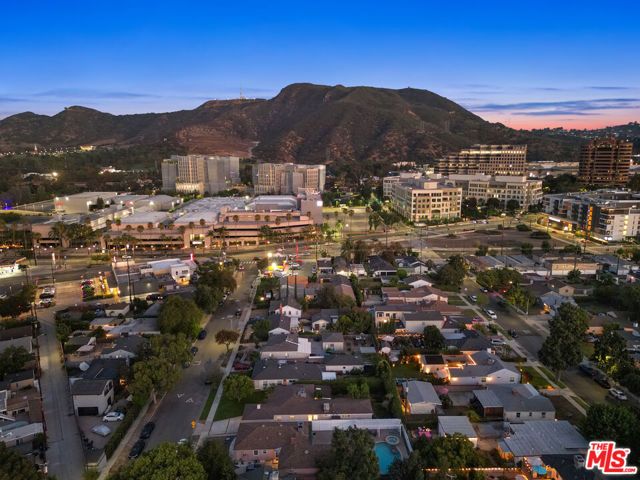 137 N Ontario Street, Burbank, CA 91505