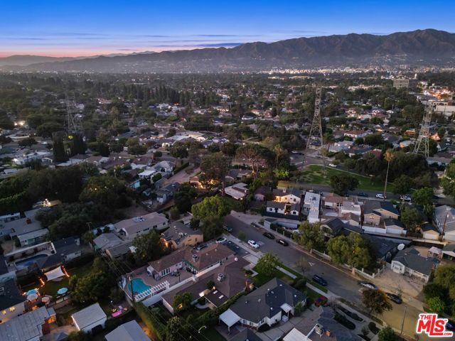 137 N Ontario Street, Burbank, CA 91505