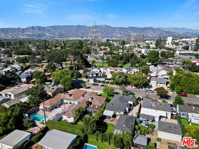 137 N Ontario Street, Burbank, CA 91505
