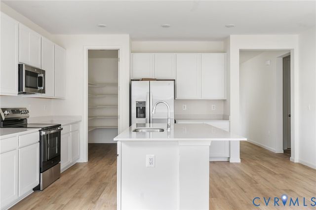 2247 Kennington Pky, Aylett, VA 23009