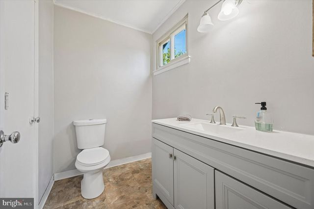 891 IVYLAND RD, Warminster, PA 18974