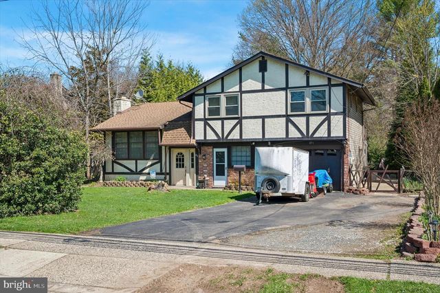 891 IVYLAND RD, Warminster, PA 18974