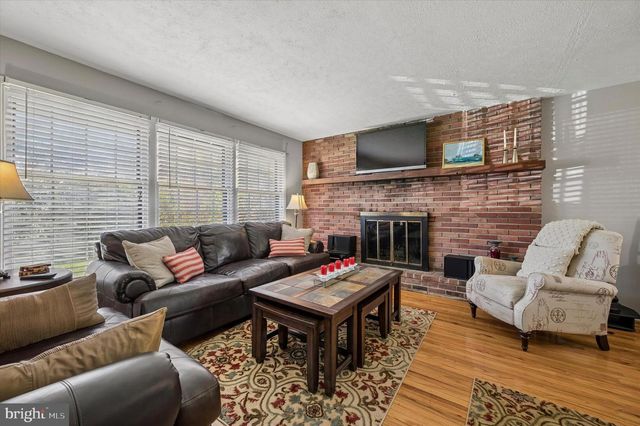 891 IVYLAND RD, Warminster, PA 18974