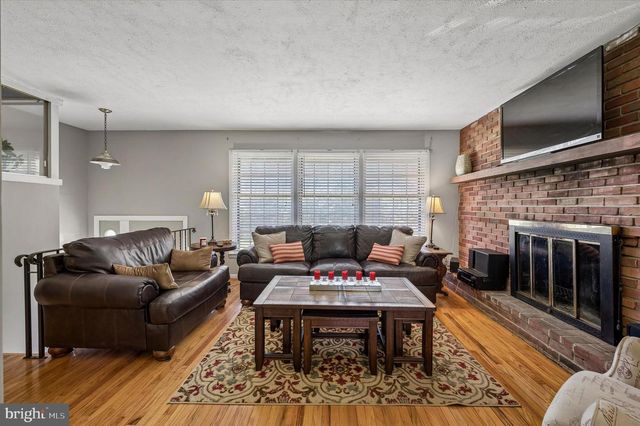 891 IVYLAND RD, Warminster, PA 18974