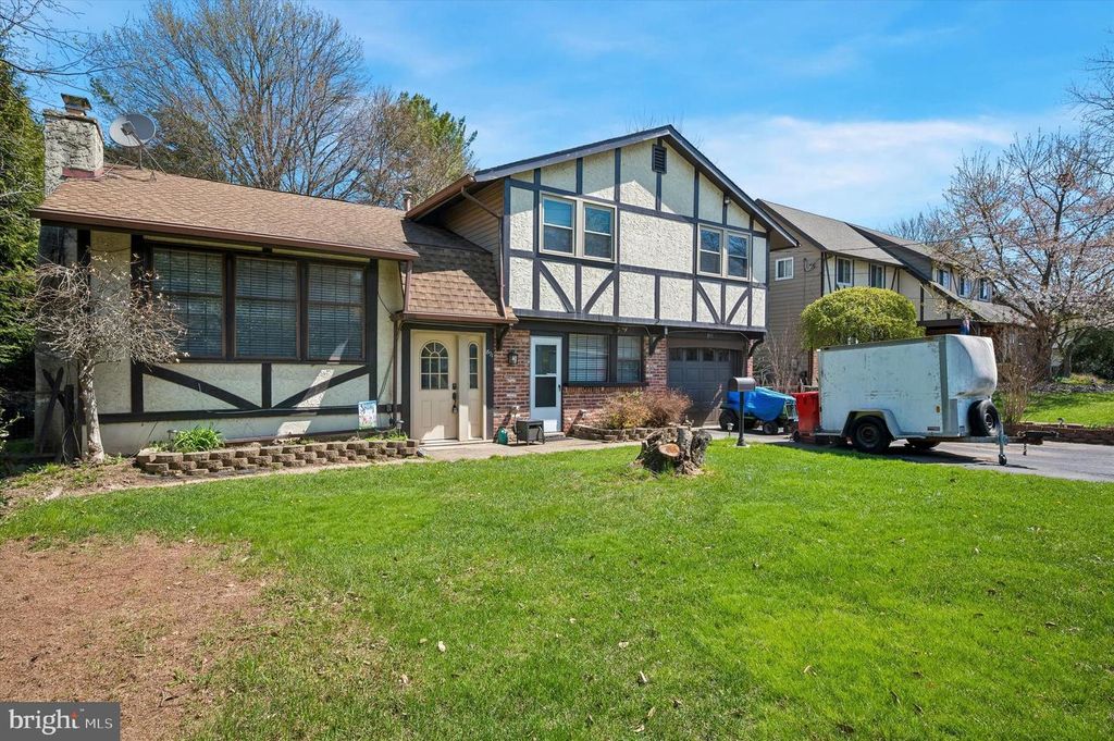 891 IVYLAND RD, Warminster, PA 18974