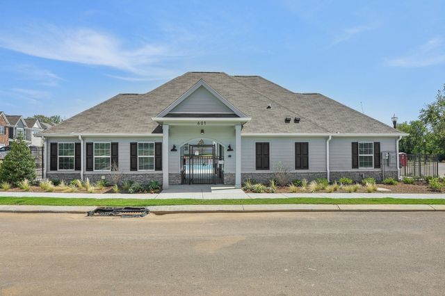 909 Highfield Way, Lebanon, TN 37087