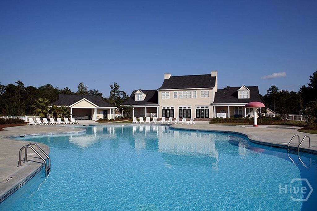 Image 11 of property listing at 88 Endicott Drive, Savannah, GA 31419