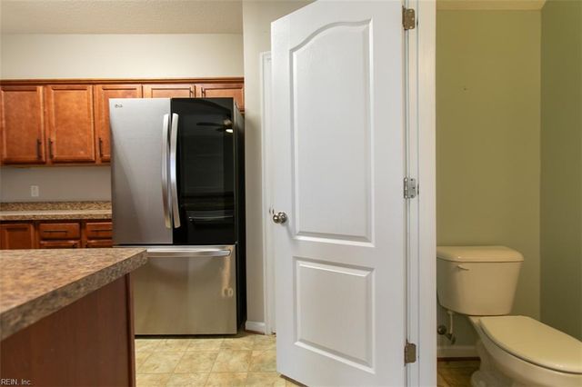 608 Marsh Hawk TRL, Carrollton, VA 23314