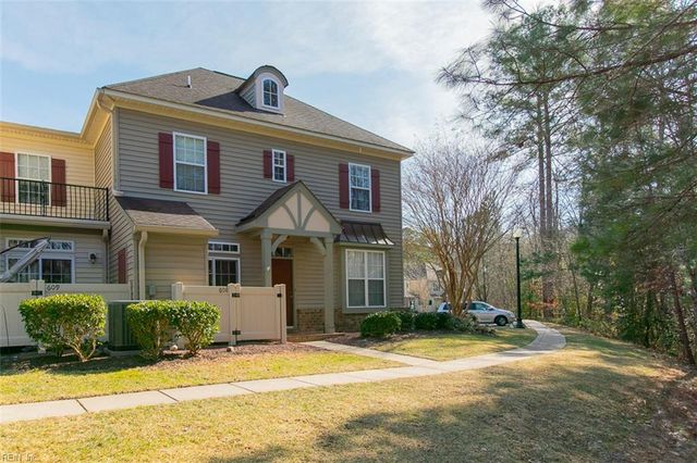 608 Marsh Hawk TRL, Carrollton, VA 23314