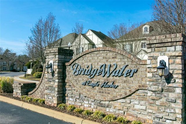 608 Marsh Hawk TRL, Carrollton, VA 23314