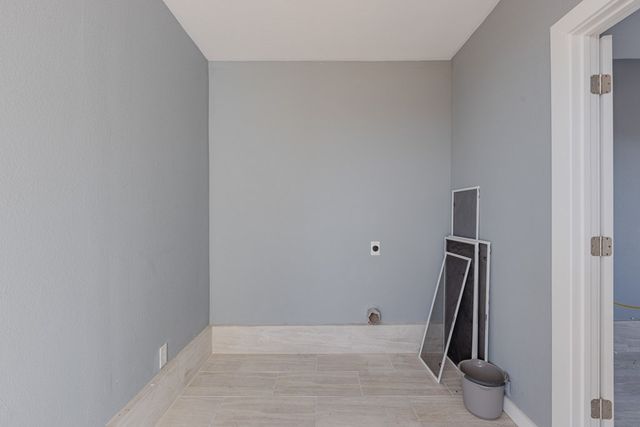 1202 E 42nd St, Odessa, TX 79762