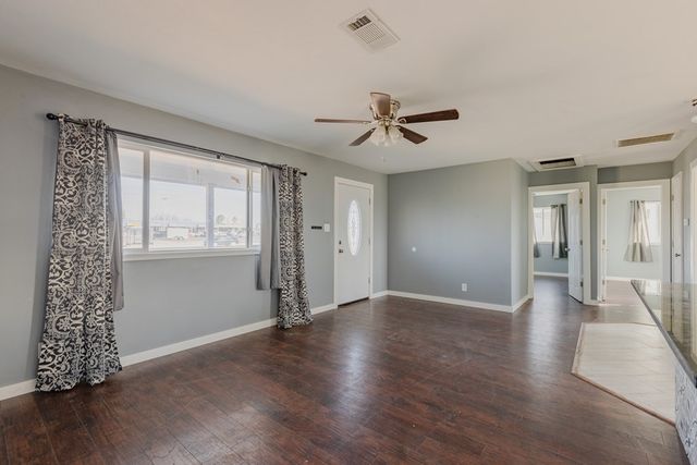 1202 E 42nd St, Odessa, TX 79762