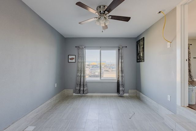 1202 E 42nd St, Odessa, TX 79762