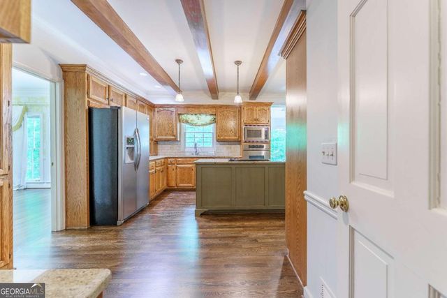 335 Cameron Ridge Drive, Atlanta, GA 30328