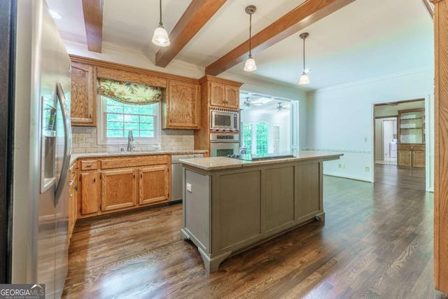 335 Cameron Ridge Drive, Atlanta, GA 30328