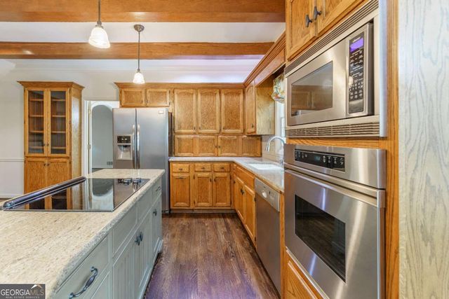 335 Cameron Ridge Drive, Atlanta, GA 30328