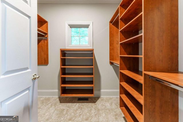 335 Cameron Ridge Drive, Atlanta, GA 30328