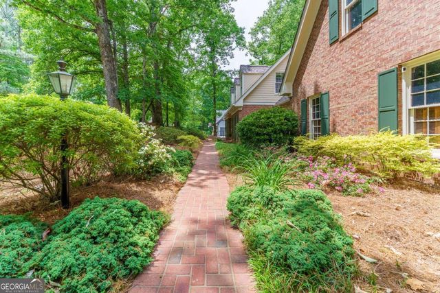 335 Cameron Ridge Drive, Atlanta, GA 30328