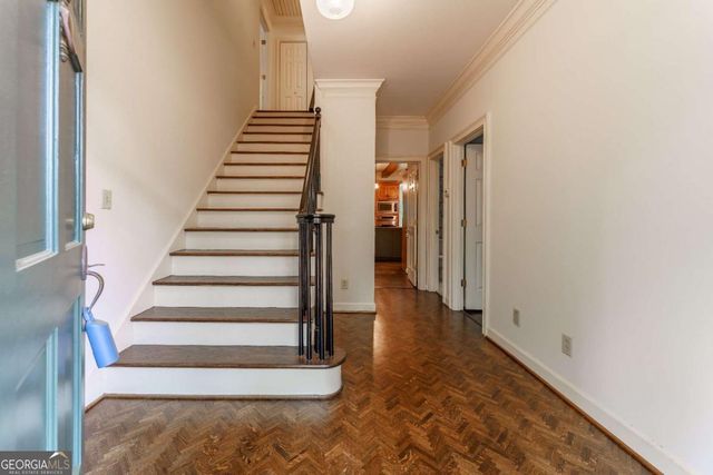335 Cameron Ridge Drive, Atlanta, GA 30328