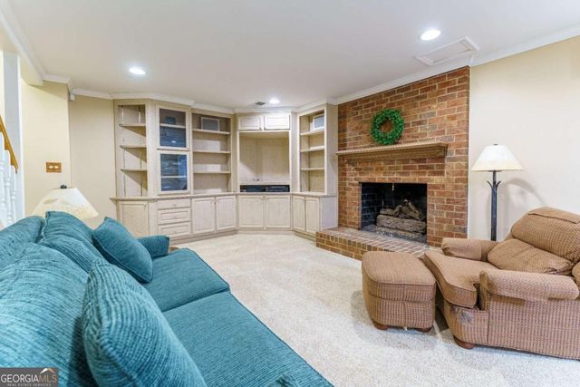 335 Cameron Ridge Drive, Atlanta, GA 30328