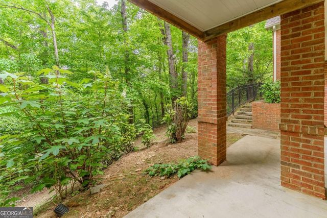 335 Cameron Ridge Drive, Atlanta, GA 30328