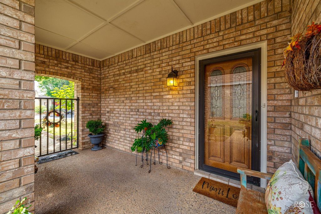 Image 4 of property listing at 2106 Eagle Court, San Angelo, TX 76904