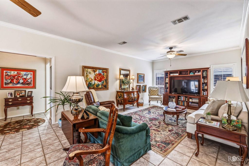 Image 8 of property listing at 2106 Eagle Court, San Angelo, TX 76904