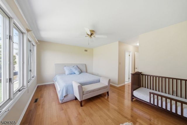 203 Knoll Way, Rocky Hill Boro, NJ 08553