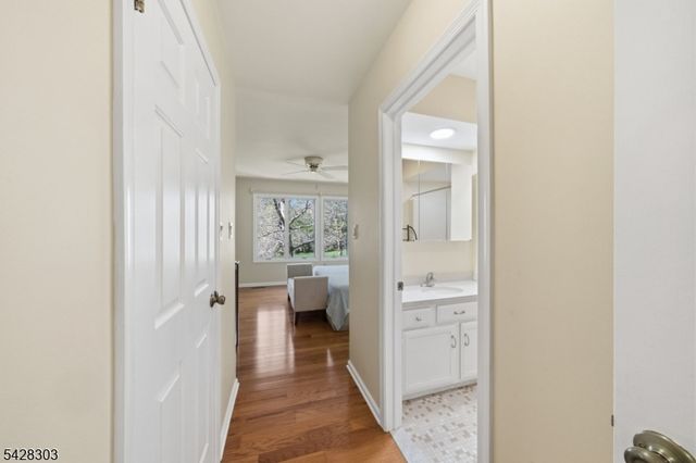 203 Knoll Way, Rocky Hill Boro, NJ 08553