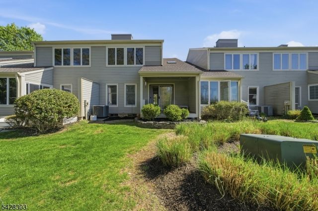 203 Knoll Way, Rocky Hill Boro, NJ 08553