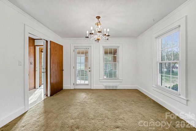 614 W Ridge Avenue, Landis, NC 28088