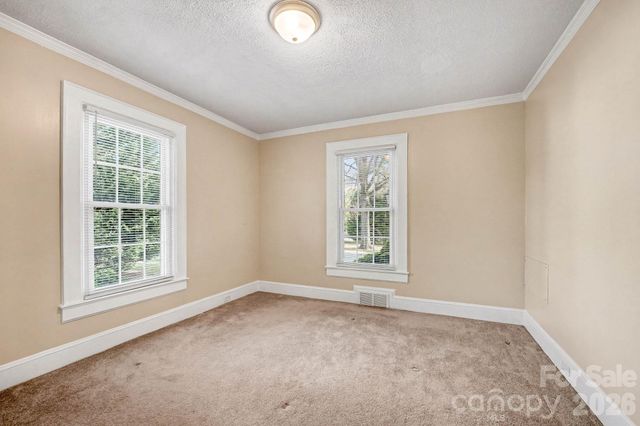 614 W Ridge Avenue, Landis, NC 28088