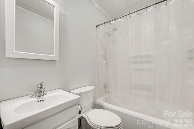 614 W Ridge Avenue, Landis, NC 28088