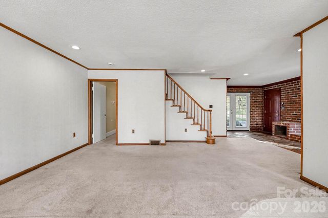 614 W Ridge Avenue, Landis, NC 28088