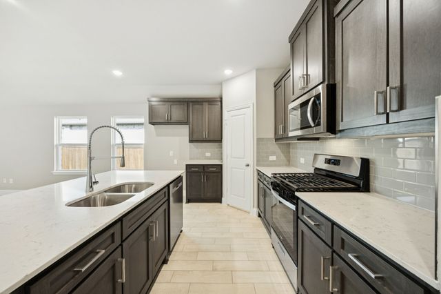 3202 Giovanni Point, Princeton, TX 75407