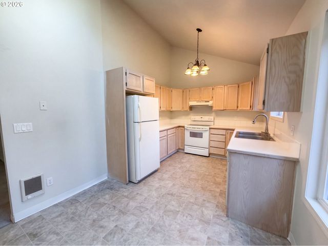 9886 Se 38TH Ave, Milwaukie, OR 97222