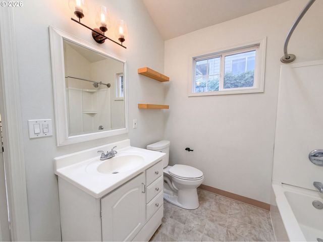 9886 Se 38TH Ave, Milwaukie, OR 97222